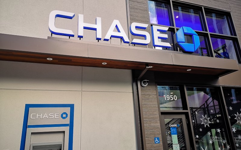 A Wave of Bank Closures Is Affecting PNC Branch, Chase, and Other US